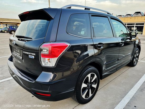 Subaru Forester 2.0 TD Lineartronic Executive con TECHO SOLAR, CUERO COMPLETO... - El Prat de Llobre