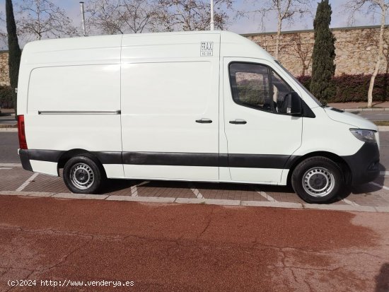 Mercedes Sprinter 314 FRIGORIFCO CDI MEDIO 3.5T ALTO FRIGORIFICO - Barcelona