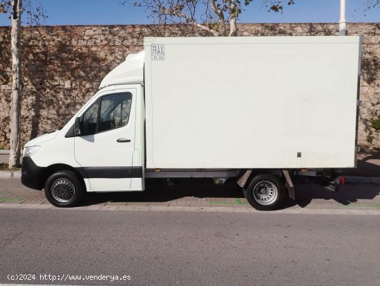 Mercedes Sprinter 516 CDI MEDIO 3.5T MMA3500 FRIGORÍFICO - Barcelona