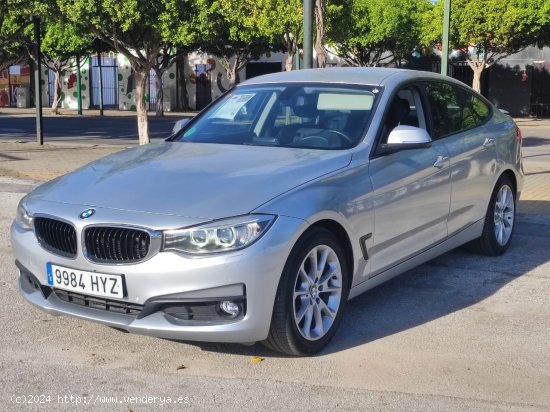 BMW Serie 3 318dA Gran Turismo Nacional Certificado en km y carrocería - Málaga