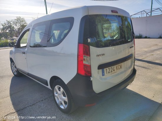 Dacia Dokker 15 DCI AMBIANCE 75 CV CERTIFICADO DE KILOMETROS Y CARROCERIA - Málaga