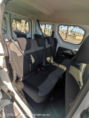 Dacia Dokker 15 DCI AMBIANCE 75 CV CERTIFICADO DE KILOMETROS Y CARROCERIA - Málaga