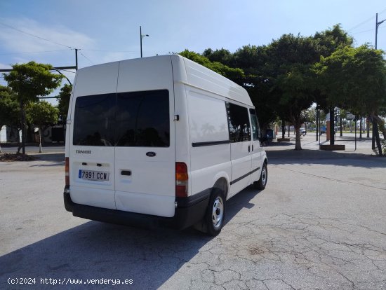 Ford Transit  Minibus y Kombi 280 S COMBI 120CV 6 VELOCIDADES - Málaga