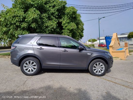 Land-Rover Discovery Sport 2.0 TD4 150CV 4X2 HSE - Málaga