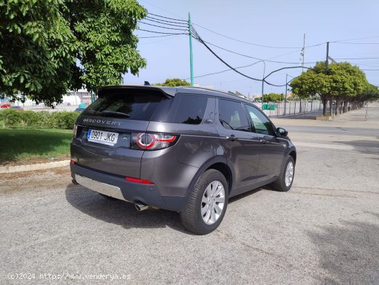 Land-Rover Discovery Sport 2.0 TD4 150CV 4X2 HSE - Málaga