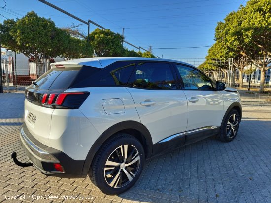 Peugeot 3008 1.5L BlueHDi 96kW 130CV SS Allure Nacional Certificado en km y carrocería - Málaga