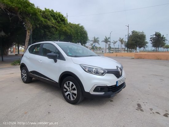 Renault Captur 1200 TCE CERTIFICADO DE KILOMETROS Y CARROCERIA - Málaga