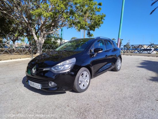  Renault Clio Grand Tour 1.5 DCI LIMITED EDITION 90 CV CERTIFICADO DE KILOMETROS Y CARROCERIA - Mála 