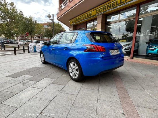 Peugeot 308 1.2 110CV Pure Tech Active - Cornellà