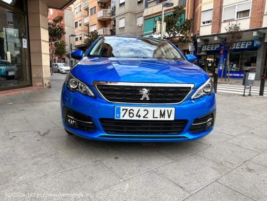 Peugeot 308 1.2 110CV Pure Tech Active - Cornellà