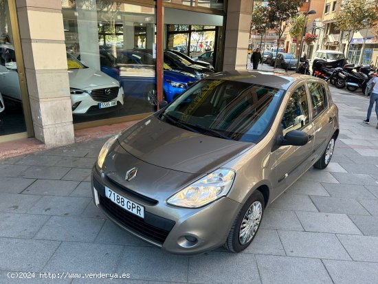 Renault Clio 1.2 i 75 Hatchback 16V eco2 75 cv - Cornellà