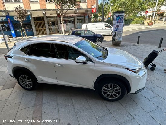 Lexus NX 300H 2.5 VVT-i 16V 197 Hybrid AWD E-CVT 155 cv - Cornellà