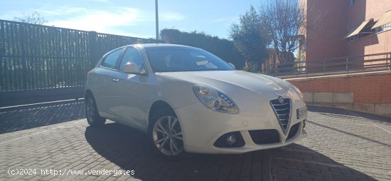 Alfa Romeo Giulietta 1.6 JTD DISTINTIVE - Madrid