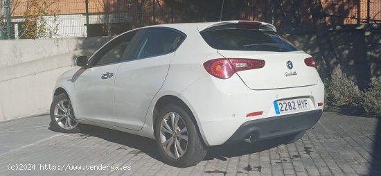 Alfa Romeo Giulietta 1.6 JTD DISTINTIVE - Madrid