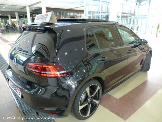 Volkswagen Golf Golf GTI 2.0 TSI 220CV BMT 5p. un solo propietario, libro de revisiones - Montcada i