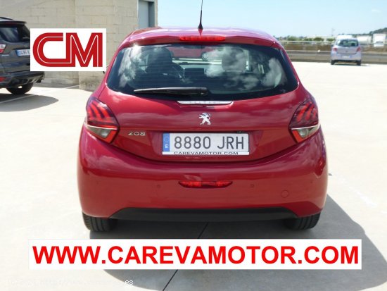 Peugeot 208 1.2 PURETECH 82CV ALLURE 5P - Mataró