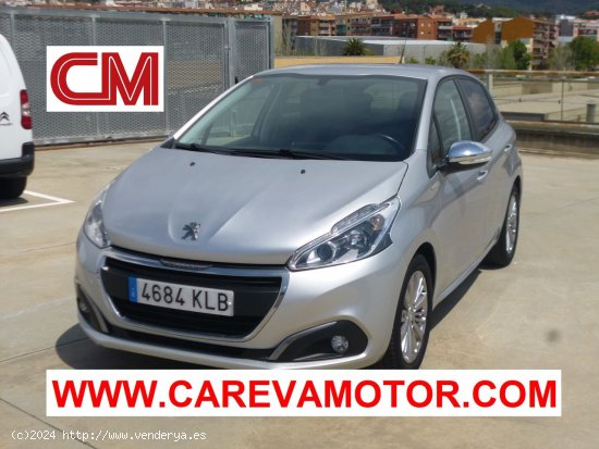 Peugeot 208 1.2 PURETECH 82CV STYLE 5P - Mataró