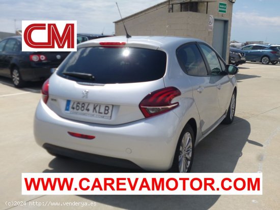 Peugeot 208 1.2 PURETECH 82CV STYLE 5P - Mataró