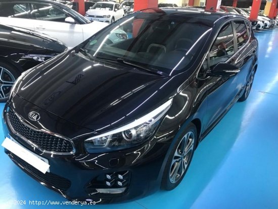 Kia Ceed 1.6 GDI 136cv GT Line - El Prat de Llobregat