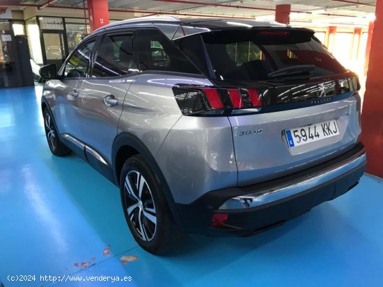 Peugeot 3008 1.5 HDI 130CV ALLURE - El Prat de Llobregat