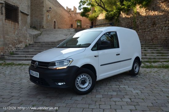  Volkswagen Caddy PROFESIONAL FURGÓN BMT 2.0 TDI 102CV MT5 E6 ( ESTANTERÍAS  Y  BACA ) - Sant Vicen 