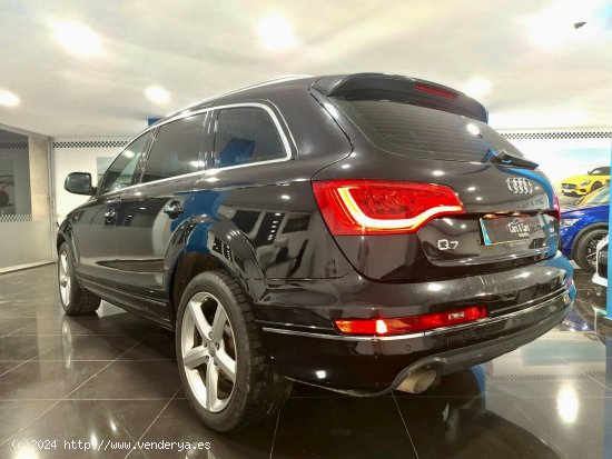 Audi Q7 3.0tdi s-line 7 plazas - Sentmenat