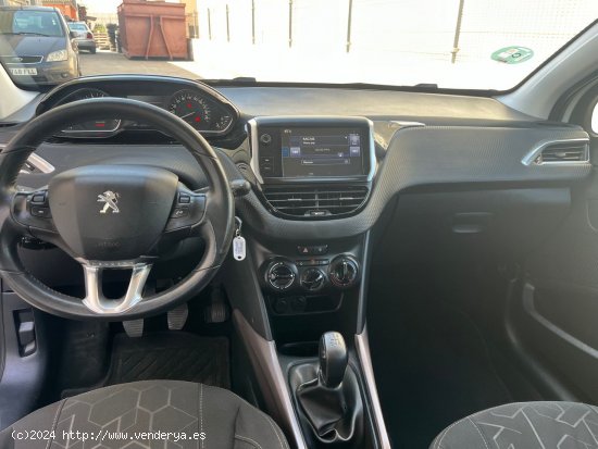 Peugeot 2008 ACCESS 82 CV 5P - Granollers