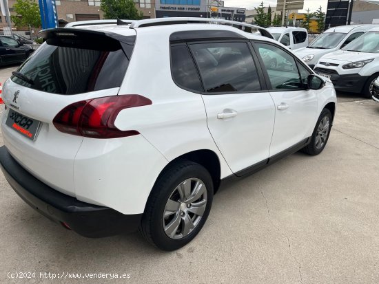 Peugeot 2008 STYLE  5P - Granollers