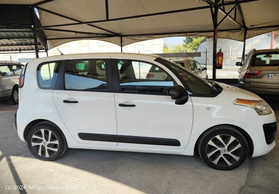 Citroën C3 Picasso 1.4 VTI 95 ATTRACTION - Cornella de Terri