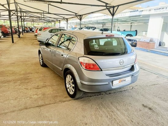 Opel Astra 1.7 CDTI COSMO - Cornella de Terri