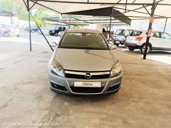 Opel Astra 1.7 CDTI COSMO - Cornella de Terri