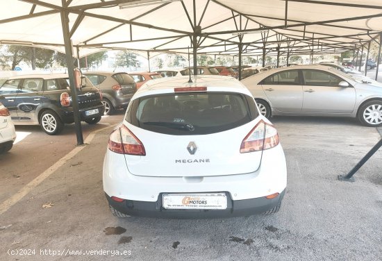 Renault Megane 1.6  DYNAMIQUE 16v - Cornella de Terri