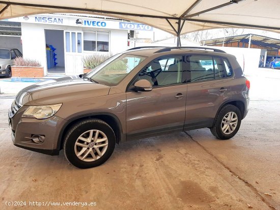  Volkswagen Tiguan 2.0 TDI ADVANCE - Cornella de Terri 