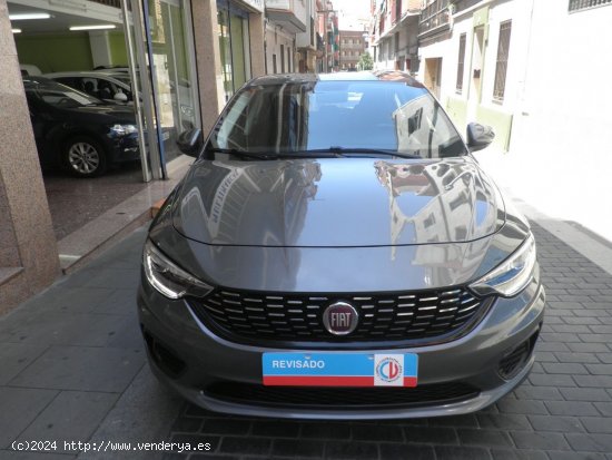 Fiat Tipo 1.4 EASY ETIQ. MEDIOAMBIENTAL VERDE C EURO 6W - Barcelona