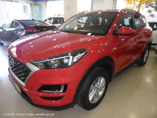 Hyundai Tucson 1.6 ESSENCE 2WD sólo 16.000 Km Etiq. Medioambiental verde C Euro 6 - Barcelona