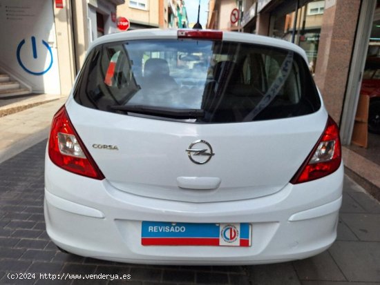 Opel Corsa 1.2 SELECTIVE Etiq. medioambiental verde C - Barcelona