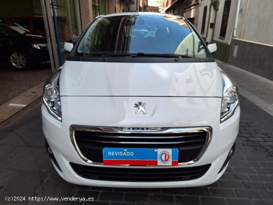 Peugeot 5008 1.6 Active 7 plazas Etiq. amb. verde C - Barcelona