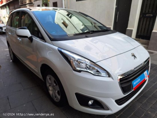 Peugeot 5008 1.6 Active 7 plazas Etiq. amb. verde C - Barcelona