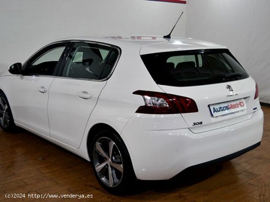 Peugeot 308 5p Style 1.2 PureTech 96KW (130CV) S&S - San Sebastián de los Reyes