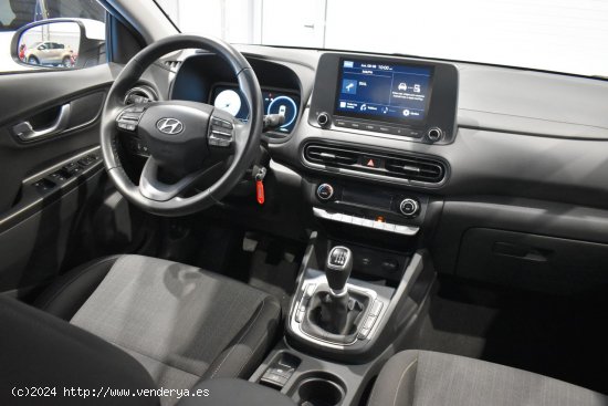 Hyundai Kona 120CV MAXX - Fornells de la Selva