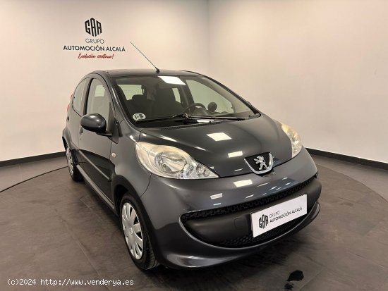 Peugeot 107 1.0i 2Tronic Urban - Alcalá de Henares