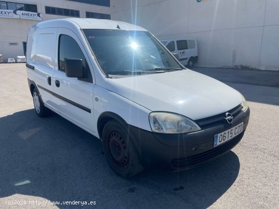  Opel Combo 1.7 DTI 75cv - Cabanillas del Campo 