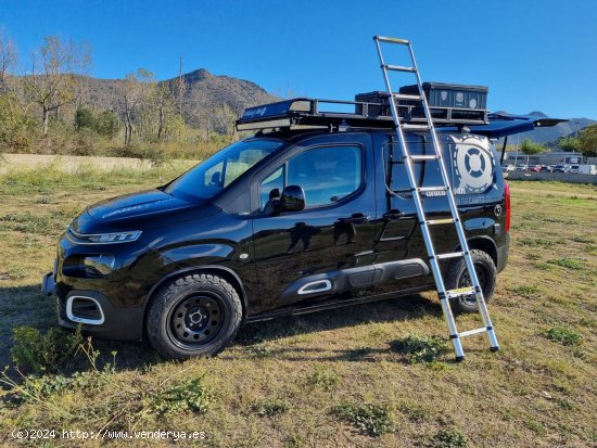  Citroën Berlingo minicamper alquiler - ROSES 