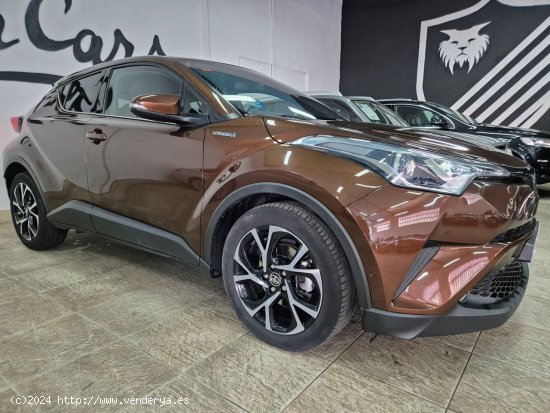 Toyota C-HR 1.8 HYBRID ACTIVE 122CV - Humanes de Madrid