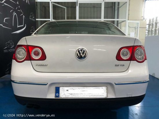 Volkswagen Passat 2.0 TDI 140cv Highline DSG - Alcalá de Henares