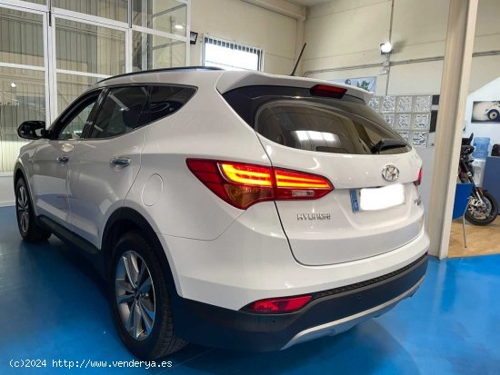 Hyundai Santa Fe 2.2CRDI 4X4 TECNO 7 PLAZAS 196CV - Alcalá de Henares