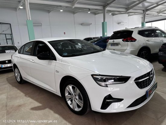 Opel Insignia  Business Edition 1.5D DVH 90kW MT6 berlina con portón 90kW 5P 122cv - Utrera