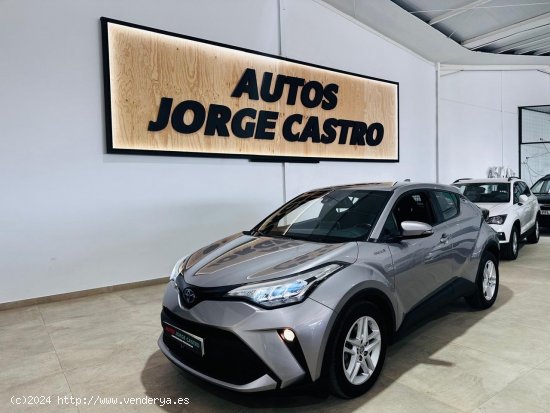 Toyota C-HR 1.8 125H ACTIVE E-CVT berlina 90kW 122CV Automático 122cv - Utrera