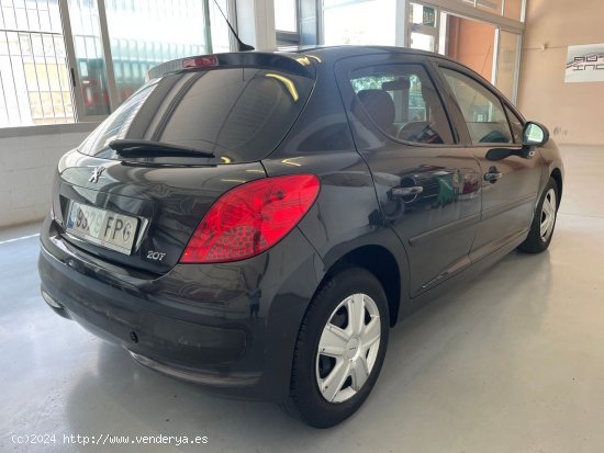 Peugeot 207 1.4i XLine - Reus