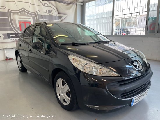 Peugeot 207 1.4i XLine - Reus